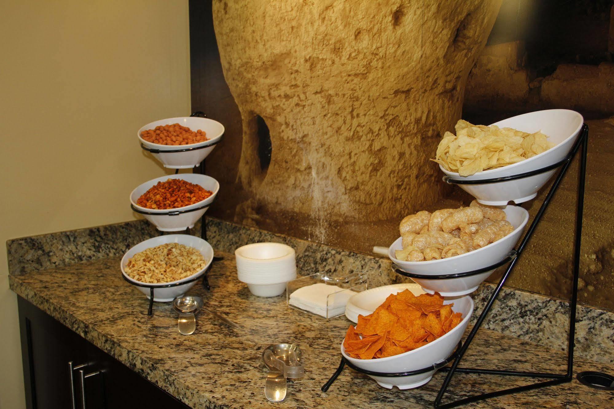 Staybridge Suites Chihuahua By Ihg Exterior photo
